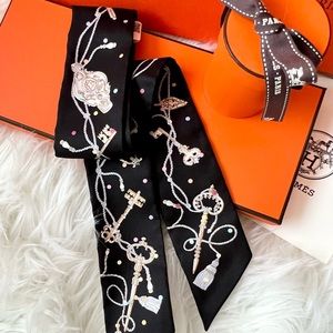 BNIB Hermès Key and Lock Twilly